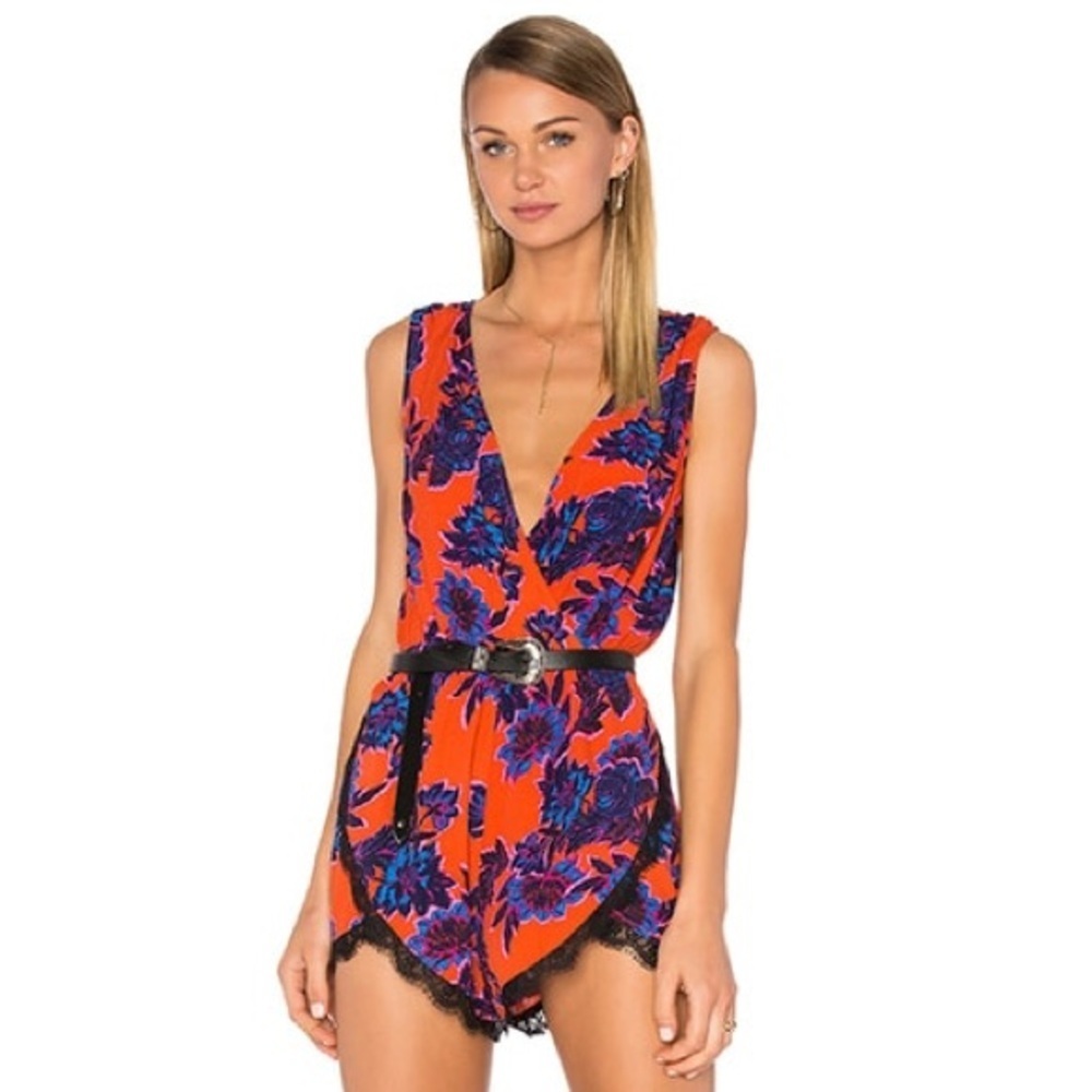 Lovers and Friends Passion Floral Faux Wrap Can't Let Go Lace Trim Romper EUC XS